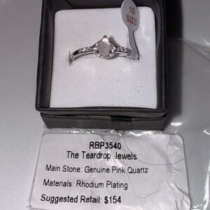 The Teardrop Jewels Silver Ring with Pink Quartz